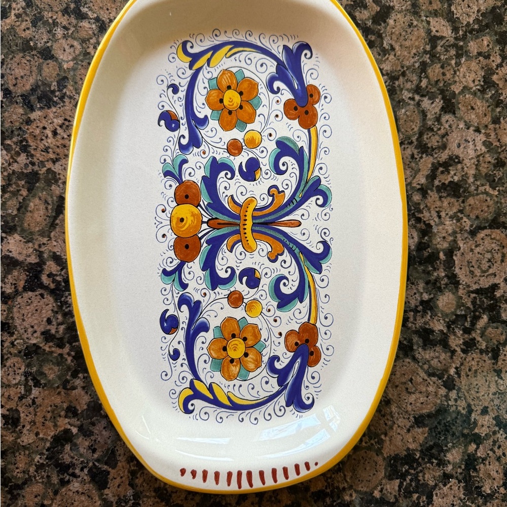 Nova Deruta Serving Platter from Sur La Table 
Handcrafted in Italy